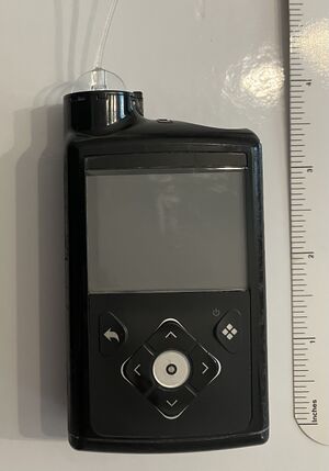 Medtronic MiniMed 780G insulin pump.jpg