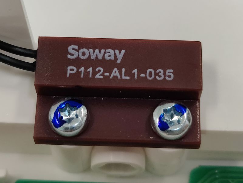 Roti rotimatic Soway P112-AL1-035 sensor magnetic reed switch screwed.jpg