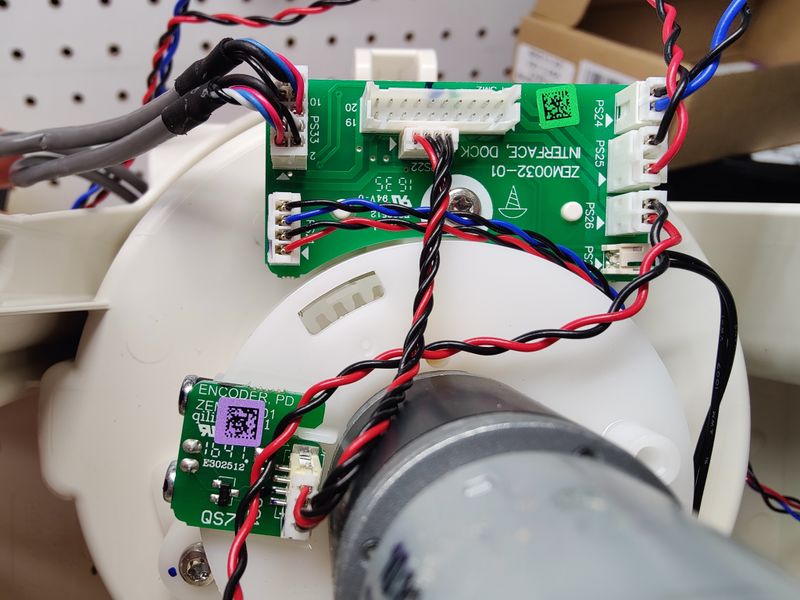 File:Roti rotimatic flour dispenser motor PCB boards encoder.jpg