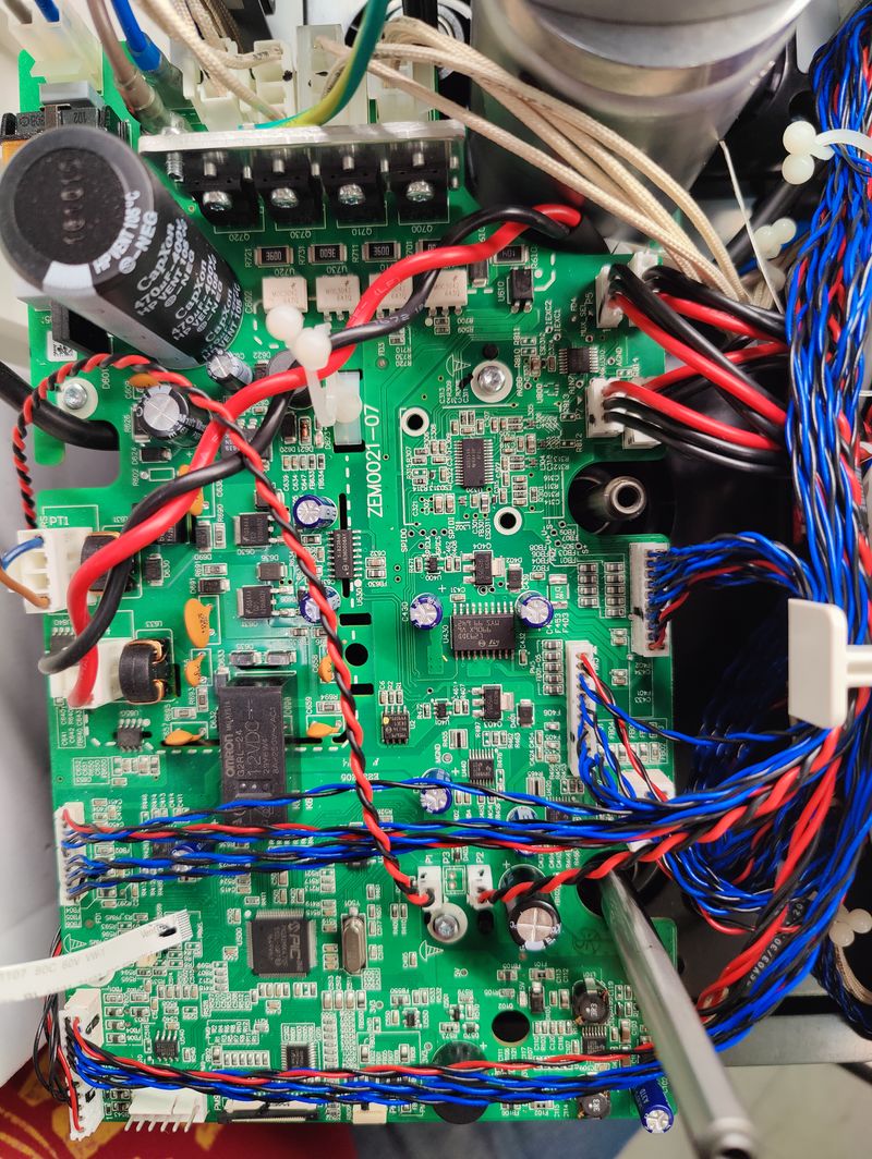 Roti rotimatic main board PIC32MX470F512L.jpg