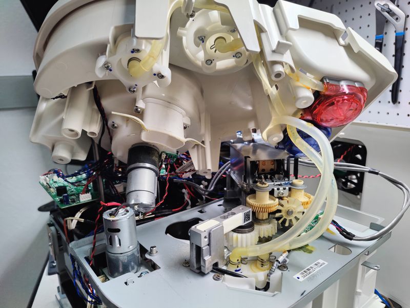 Roti rotimatic mixing gears motors pumps tubes load cell.jpg