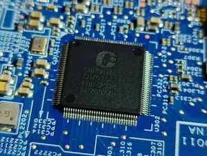 Videri VQ CHRONTEL CH7515A TF.jpg