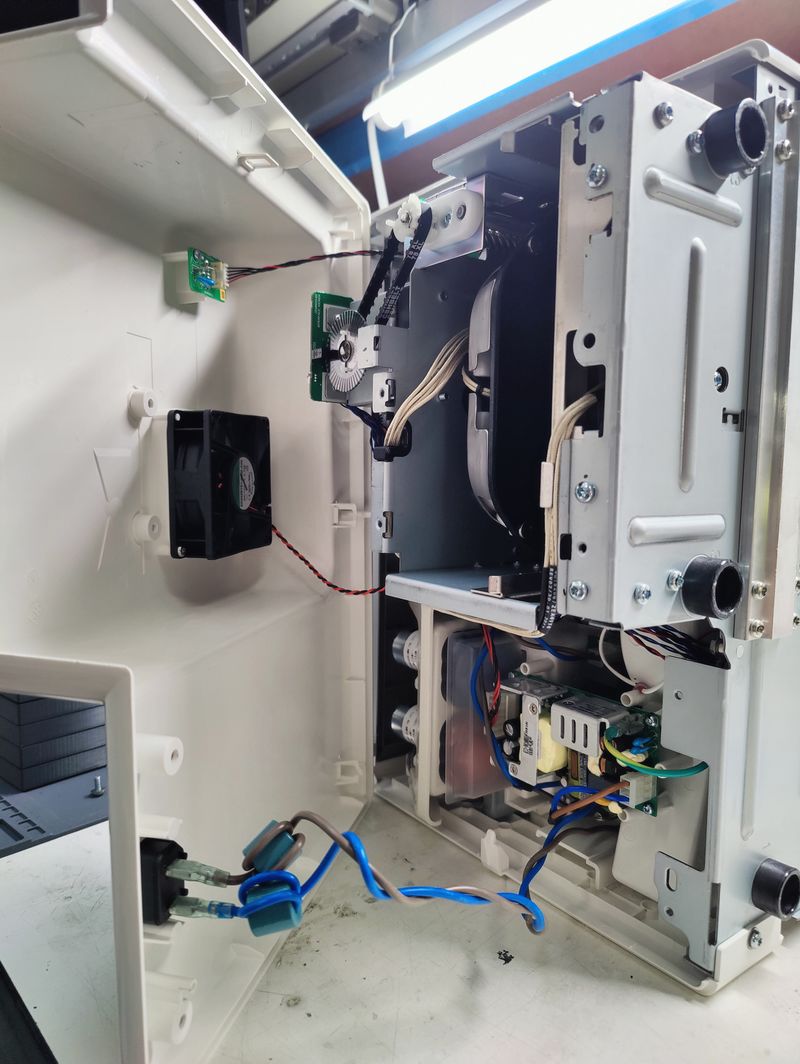 Roti rotimatic under rear cover.jpg